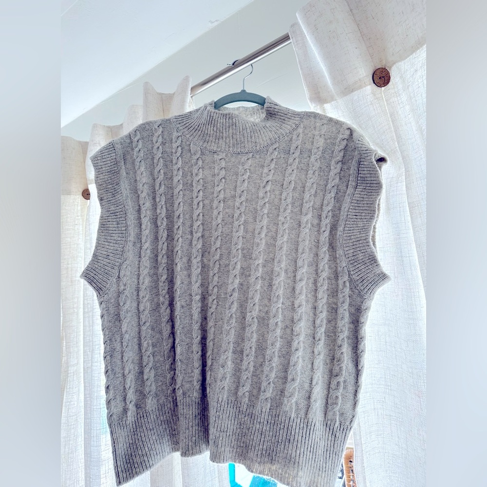 Sweater Vest